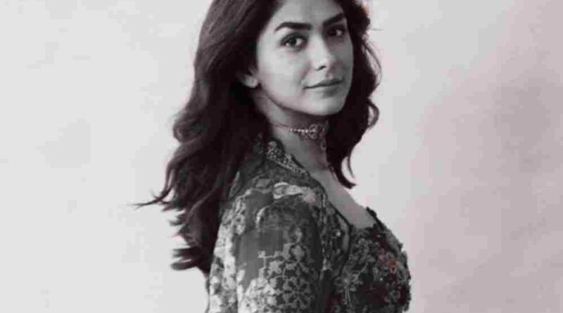 New Beginnings Mrunal Thakur’s Thank‑You Note Adds Fuel to the Rumour Fire
