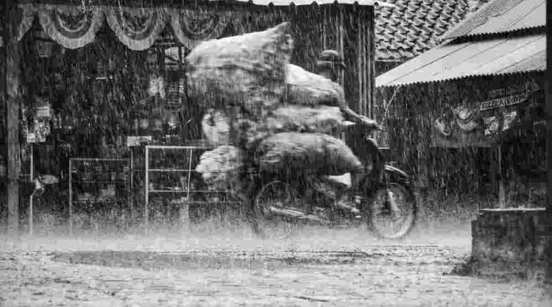 Mumbai on High Alert IMD Warns of Extremely Heavy Rainfall on Sunday — Citizens Urged to Stay Indoors